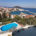 In With Sea View, Balcony, Air Conditioning, Wi-fi Apartment Kali