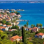 Apartment In With Sea View, Balcony, Air Conditioning, Wi-fi