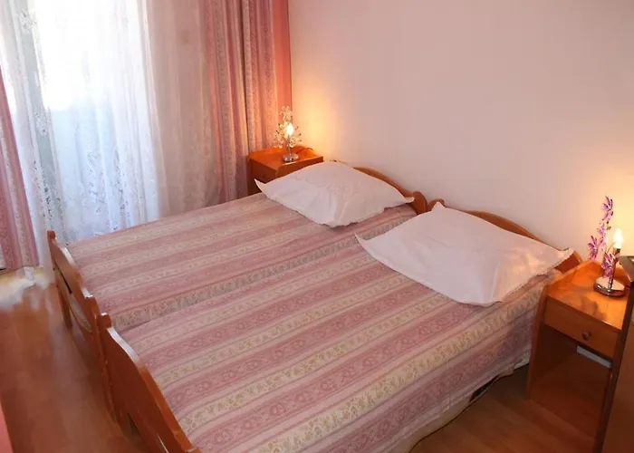 In With Sea View, Balcony, Air Conditioning, Wi-fi *