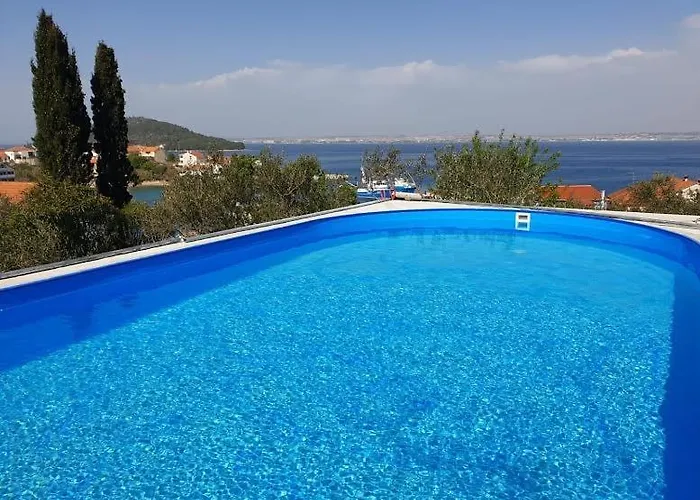 Апартаменты In With Sea View, Balcony, Air Conditioning, Wi-fi Кали