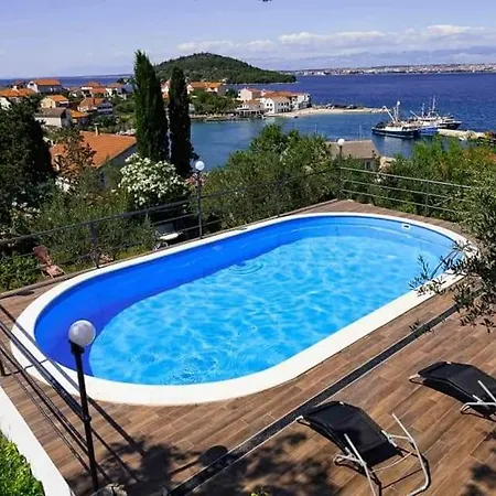 In With Sea View, Balcony, Air Conditioning, Wi-fi شقة *