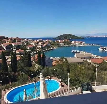 In With Sea View, Balcony, Air Conditioning, Wi-fi شقة *