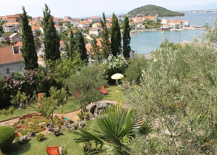 In With Sea View, Balcony, Air Conditioning, Wi-fi Apartment Kali